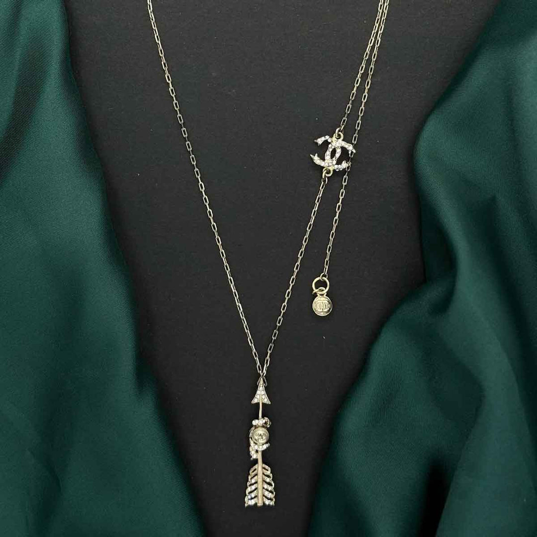 Chanel CC Logo Arrow Necklace - Jiaxyk