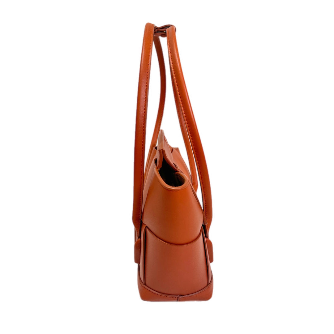 Bottega Veneta Arco tote bag relish red