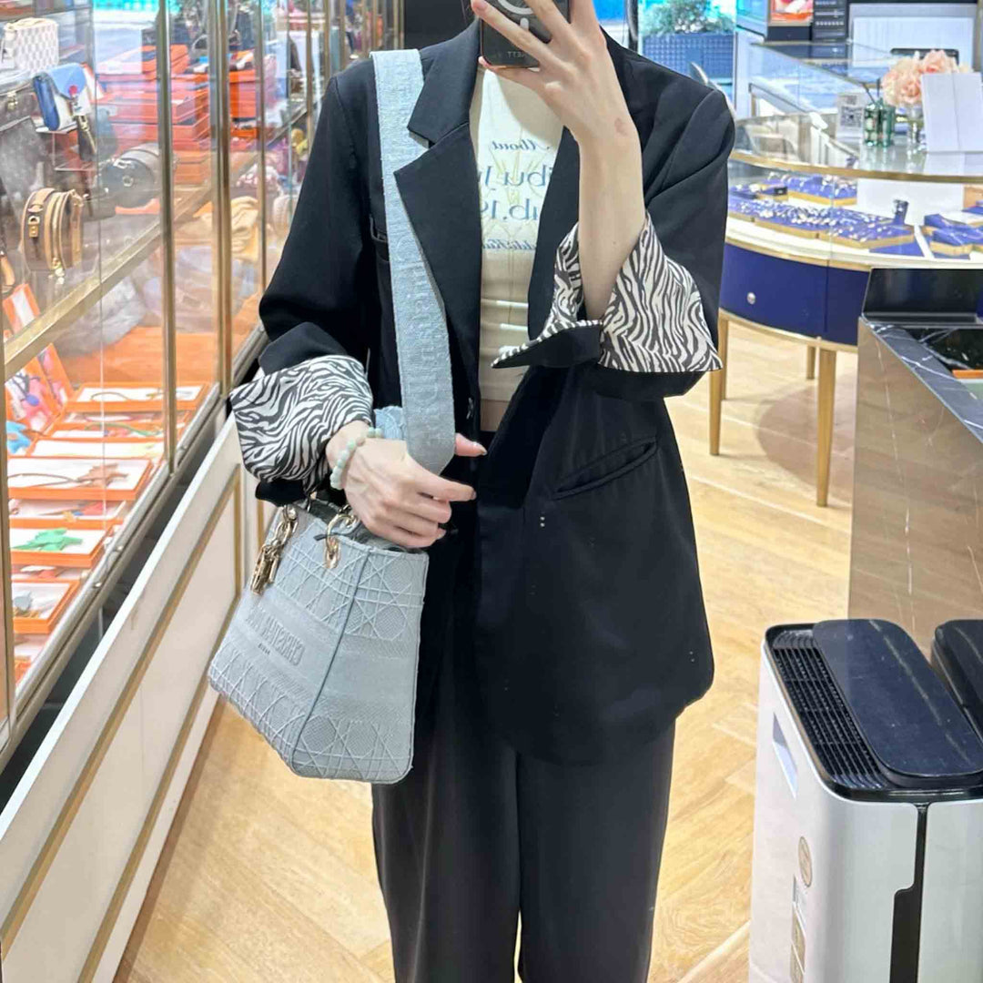 Dior Medium Grey Lady D-Lite Bag - Jiaxyk