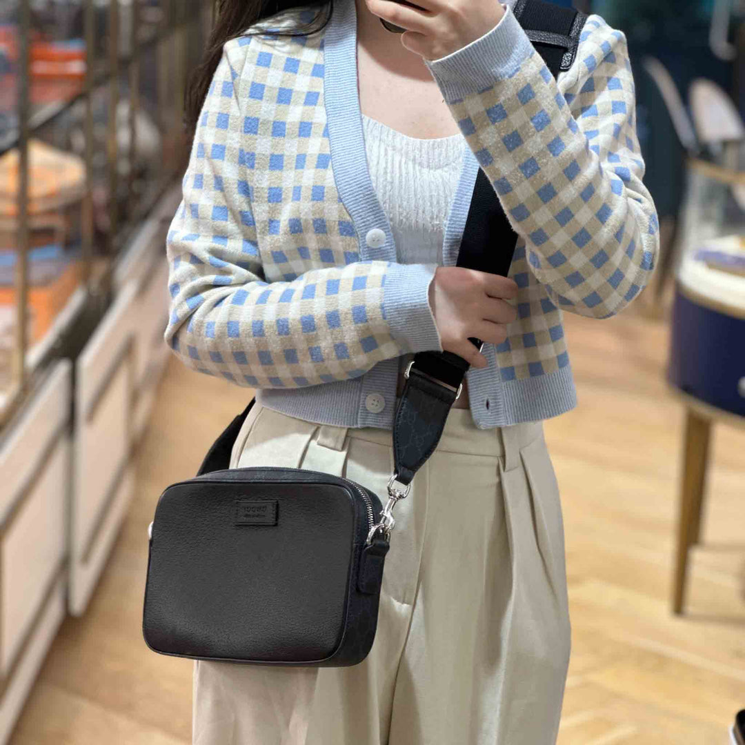 Gucci Black GG Camera Crossbody Bag - Jiaxyk