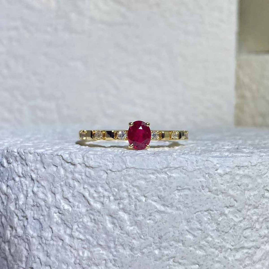 Mozambique Pigeon Blood Ruby Ring D0.40ct d0.10ct 18K