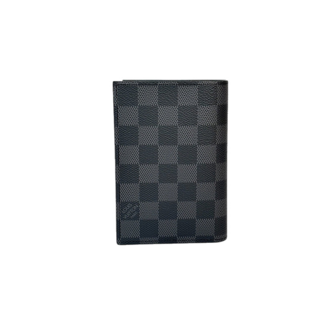 Louis Vuitton Passport Holder Damier