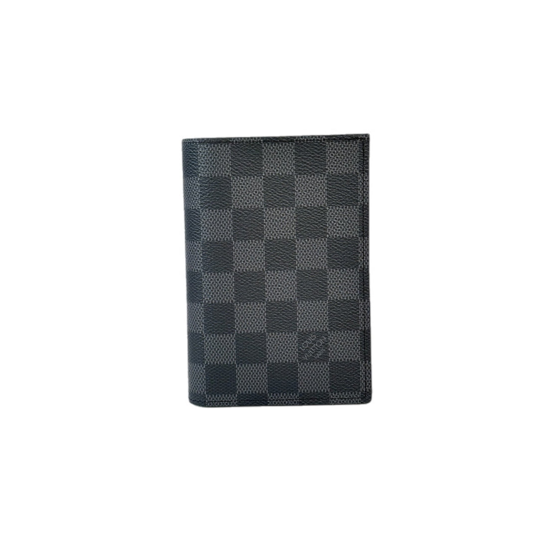 Louis Vuitton Passport Holder Damier