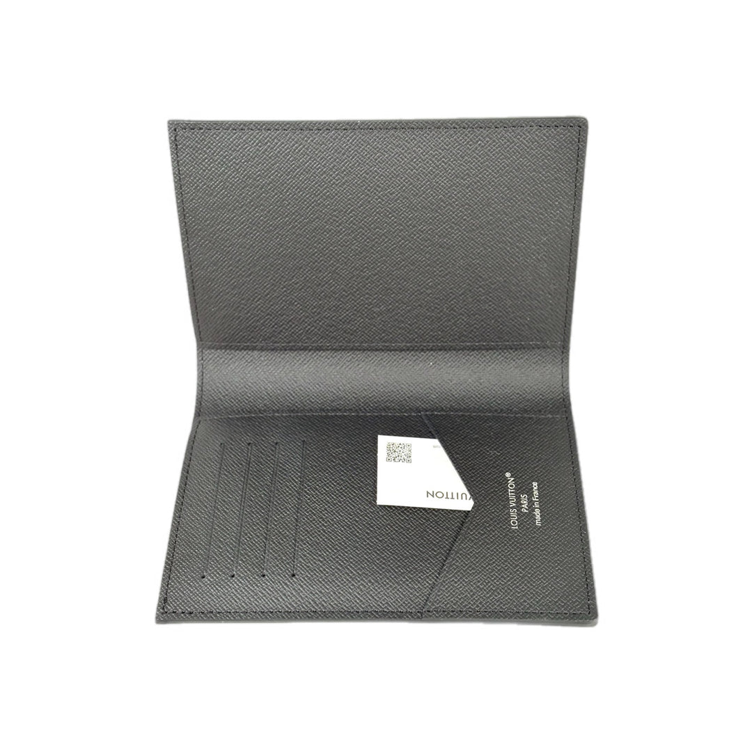 Louis Vuitton Passport Holder Damier