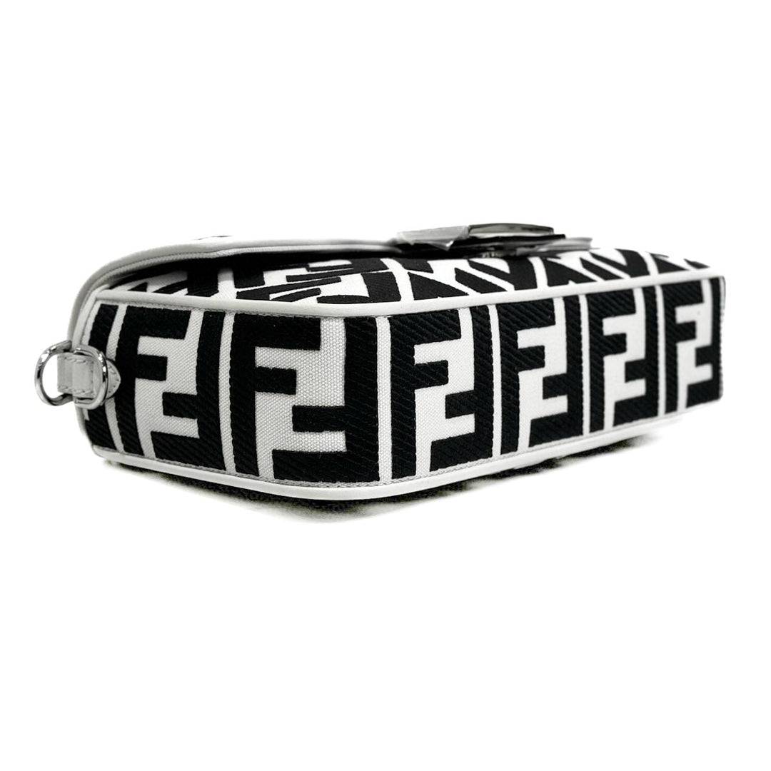 Fendi Small Black/White Baguette Bag - Jiaxyk