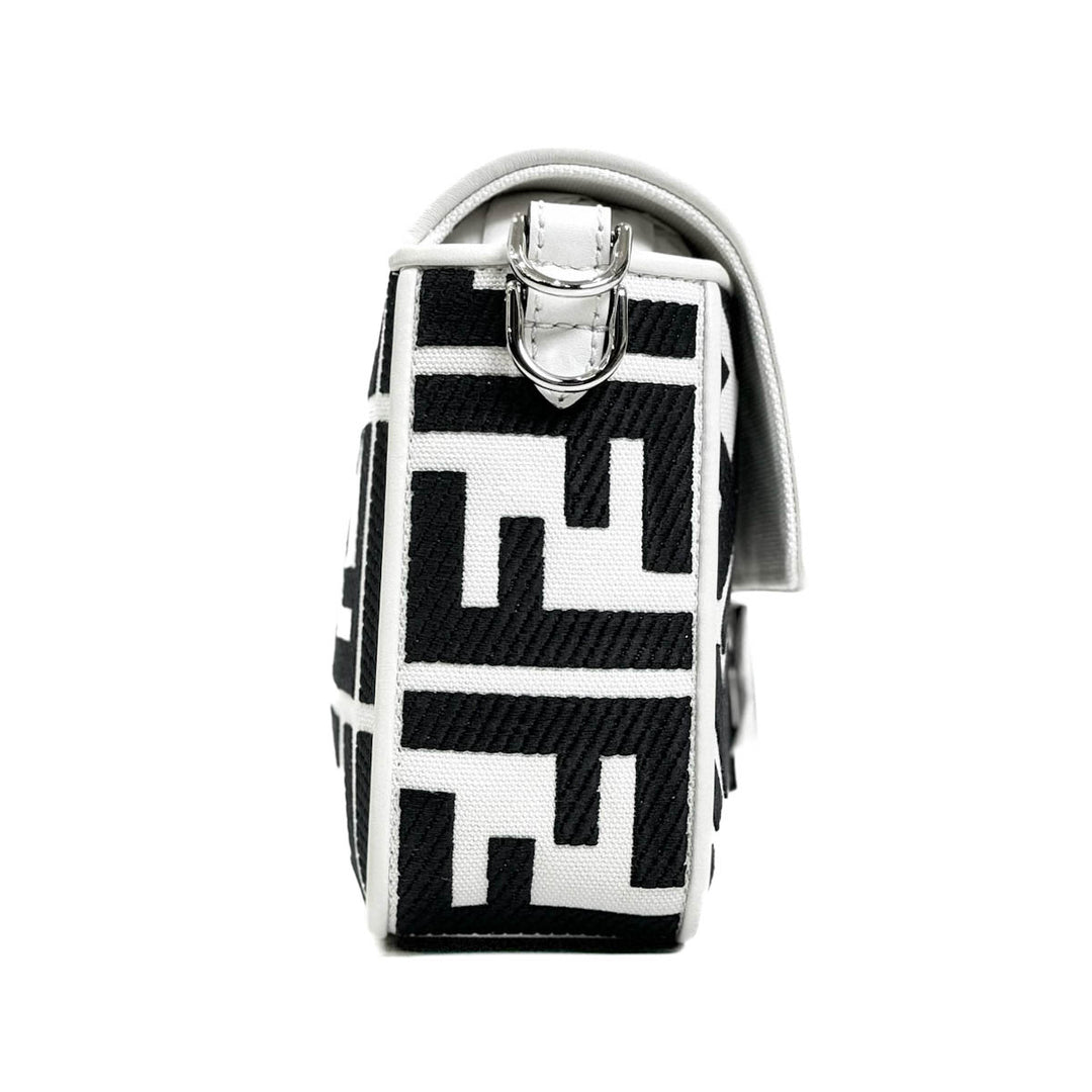 Fendi Small Black/White Baguette Bag - Jiaxyk