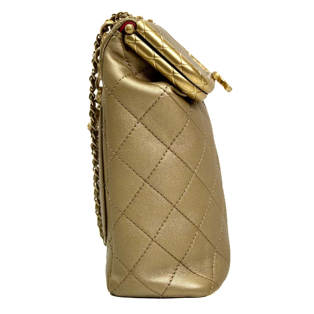 Chanel Medium Gold Kiss Lock Bag - Jiaxyk