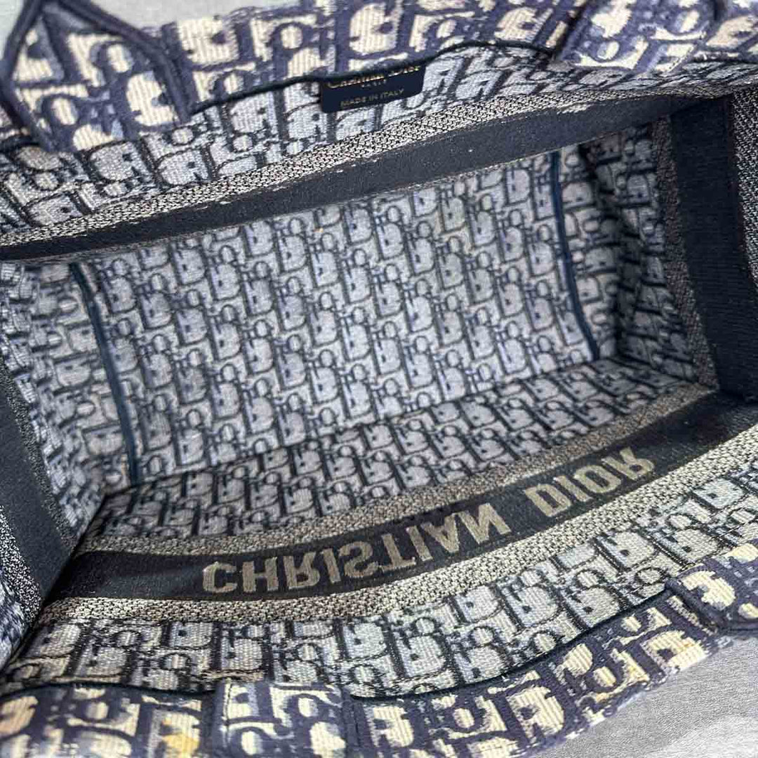 Dior Medium Blue Oblique Book Tote - Jiaxyk
