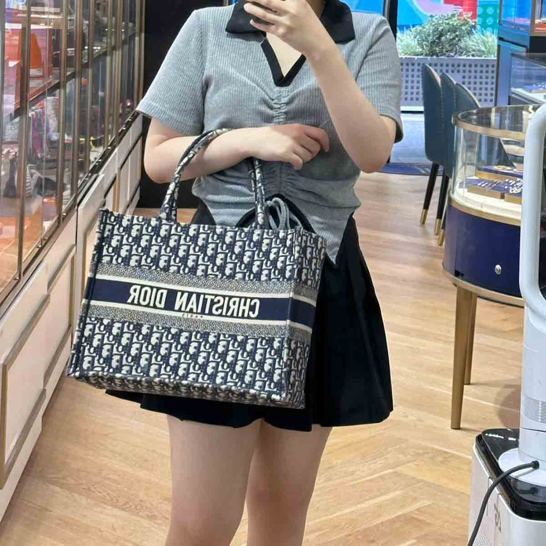Dior Medium Blue Oblique Book Tote - Jiaxyk