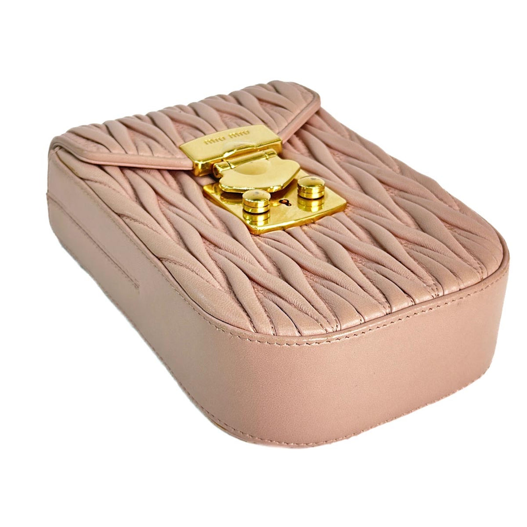 Miumiu Nappa Matelassé Pink Phone Bag with Chain - Jiaxyk