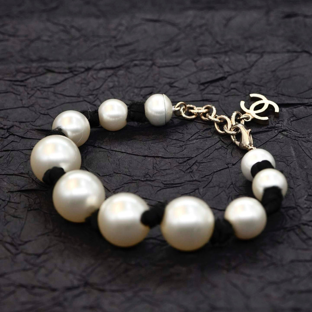 Chanel CC Logo Peal Bracelet A16 K - Jiaxyk