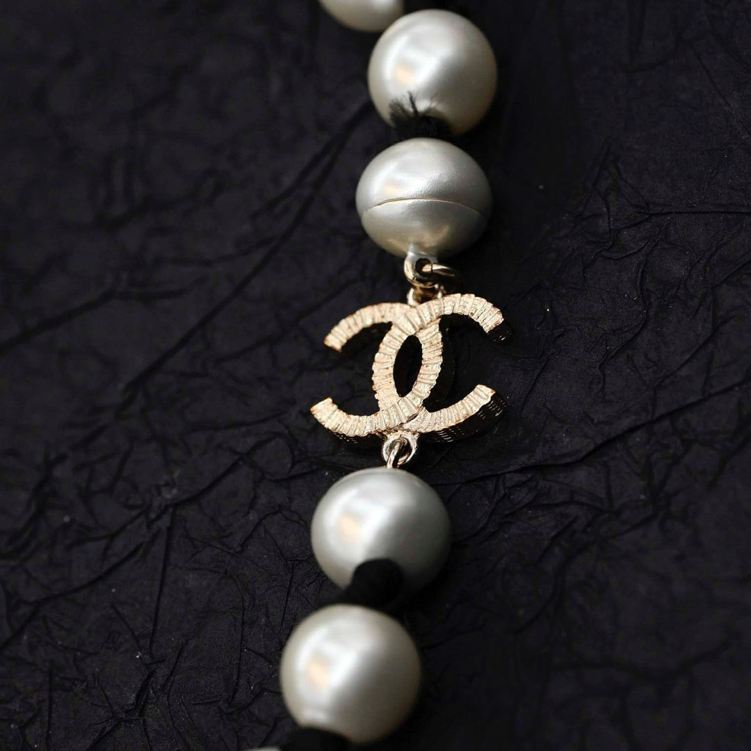 Chanel CC Logo Pearl Long Necklace A16K - Jiaxyk