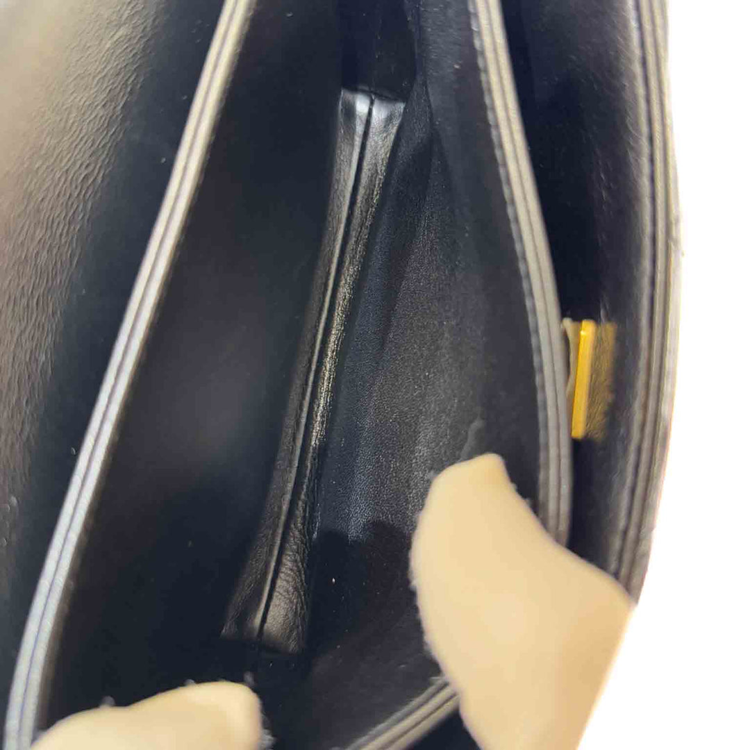 Chanel 22A Black On and On Chain Flap Shoulder Bag - Jiaxyk