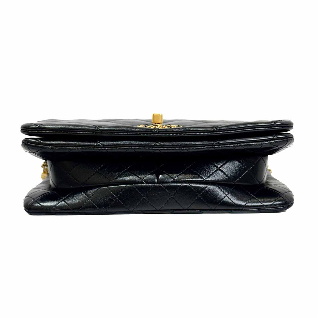 Chanel 22A Black On and On Chain Flap Shoulder Bag - Jiaxyk
