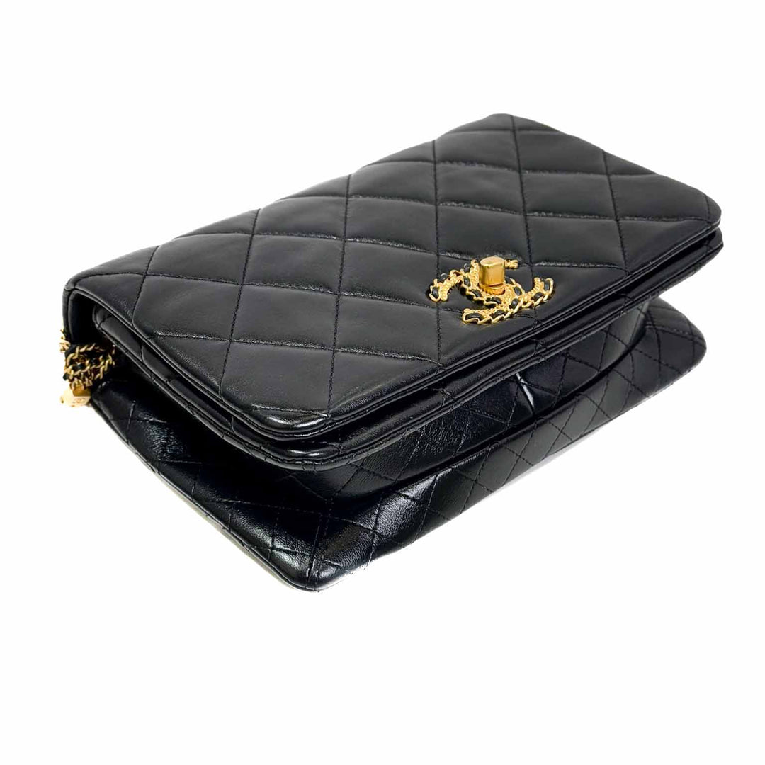 Chanel 22A Black On and On Chain Flap Shoulder Bag - Jiaxyk