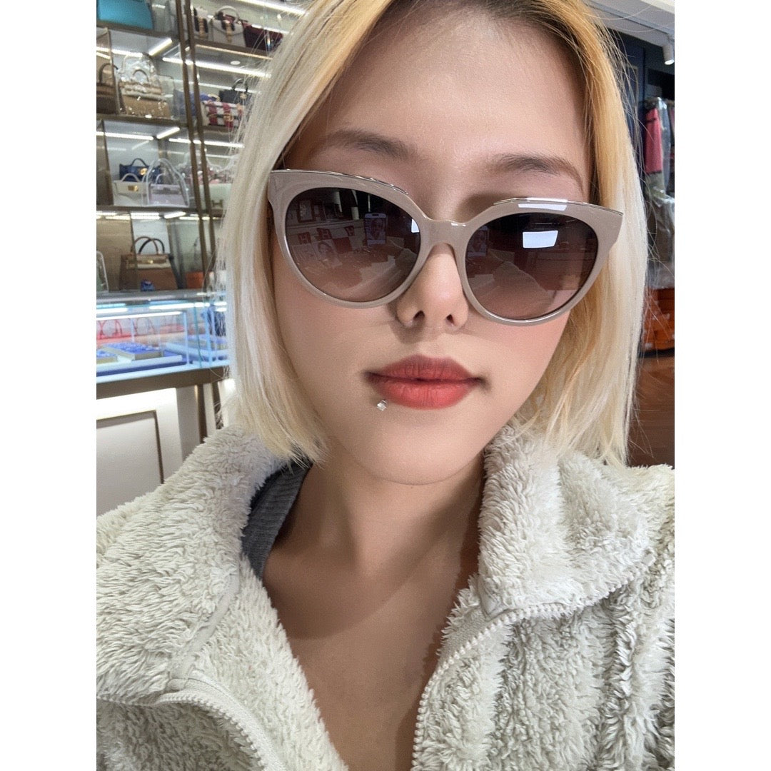 Balenciaga Beige Cat Eye Sunglasses - Jiaxyk