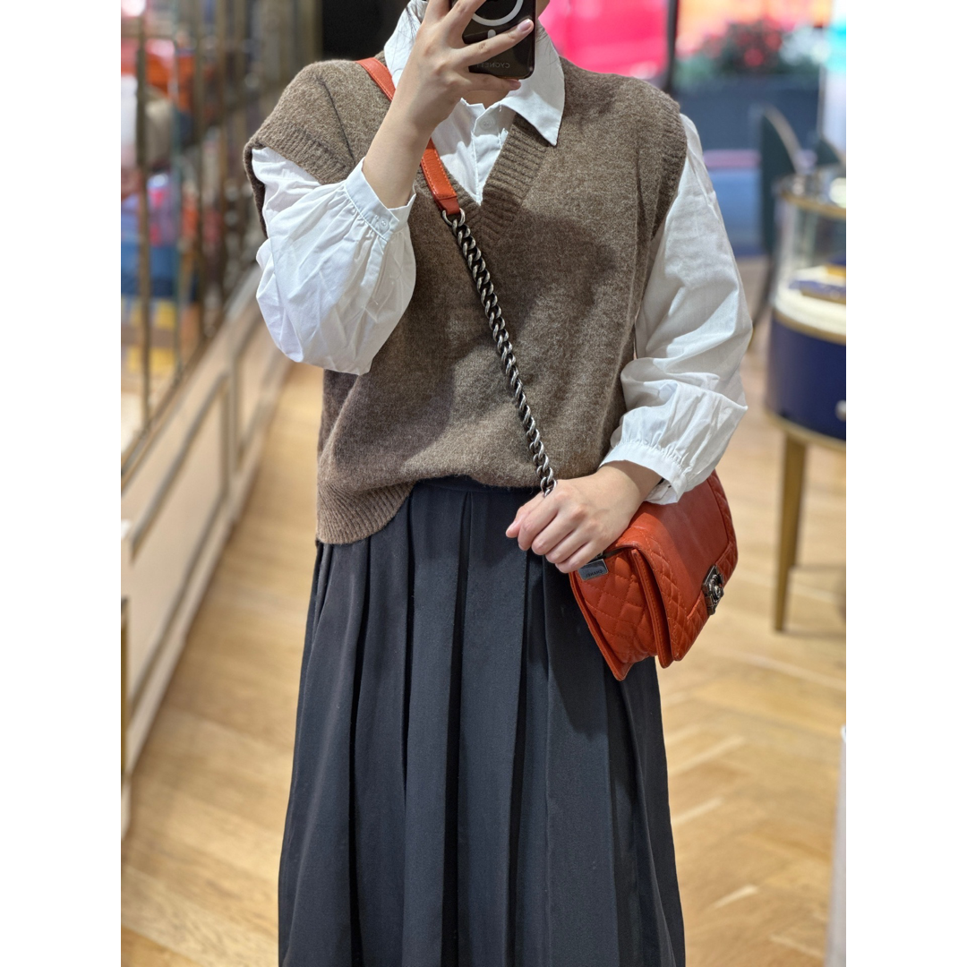 Chanel Medium Reverso Boy Bag - Jiaxyk