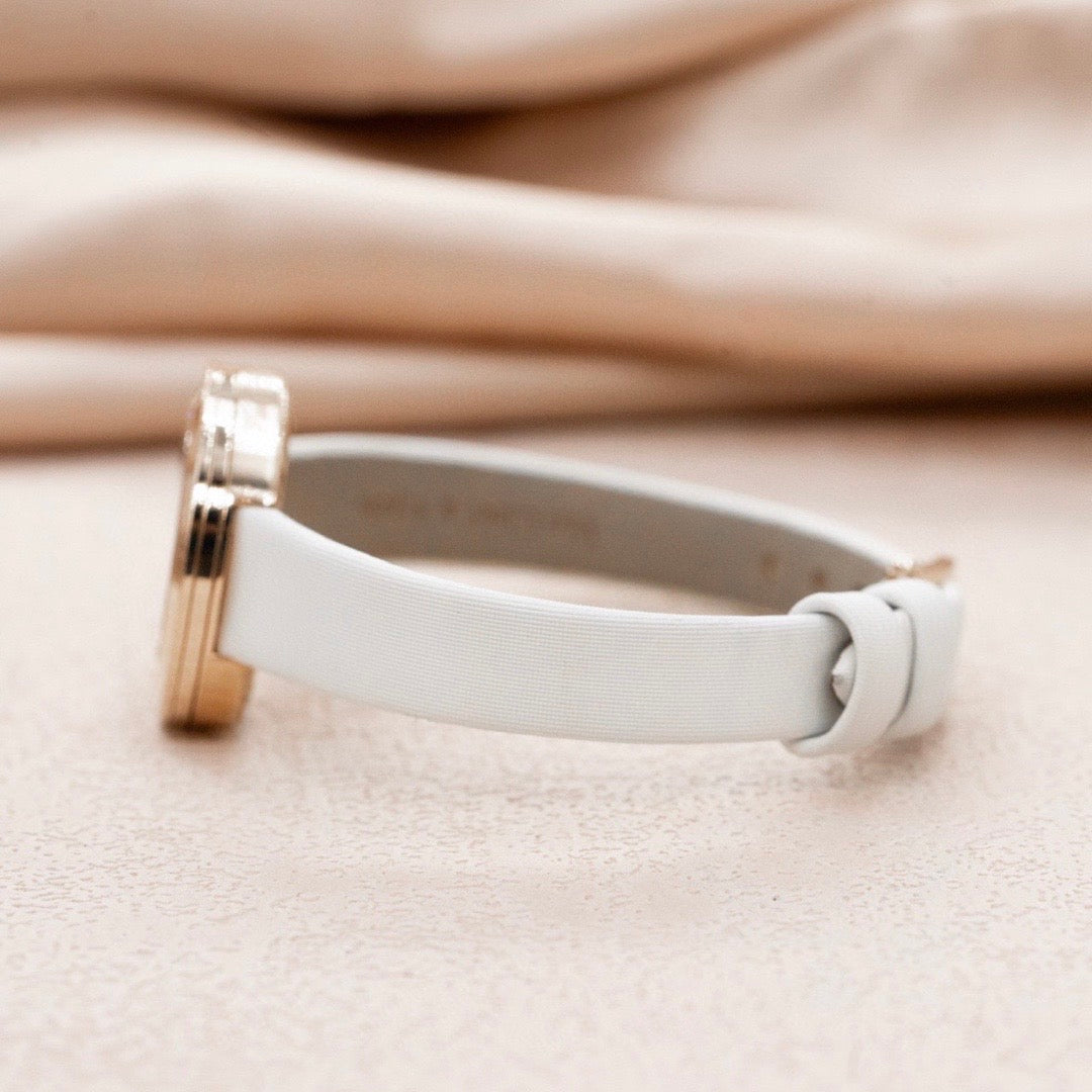 Van Cleef & Arpels Charms Quartz Watch - Jiaxyk