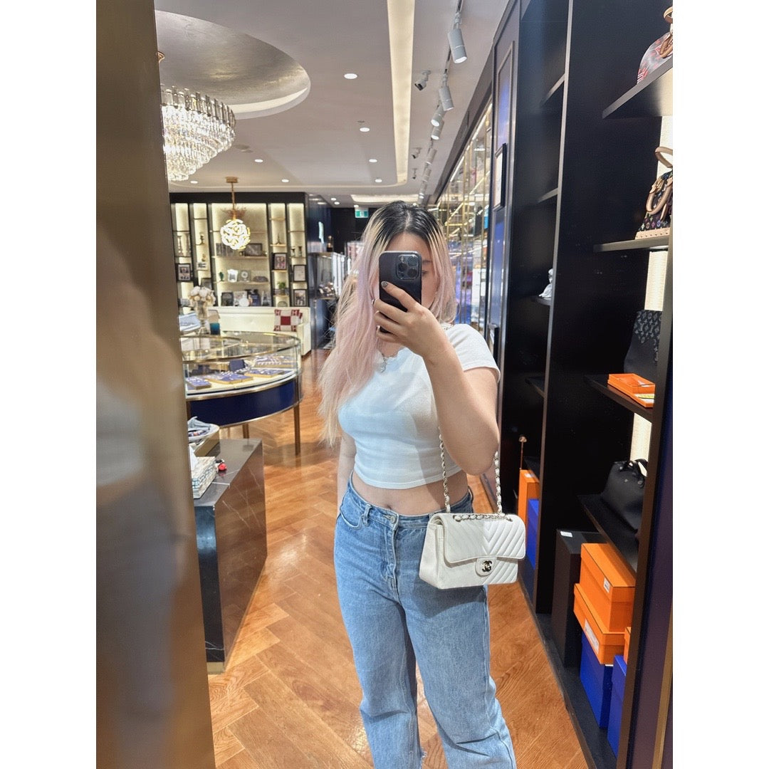 Chanel Small White Classic Flap Bag - Jiaxyk