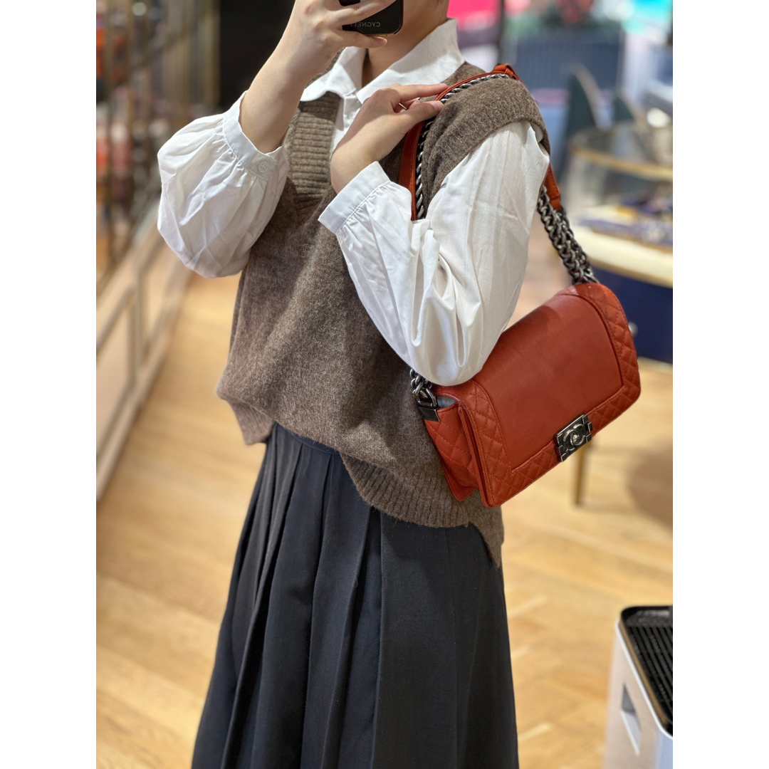 Chanel Medium Reverso Boy Bag - Jiaxyk