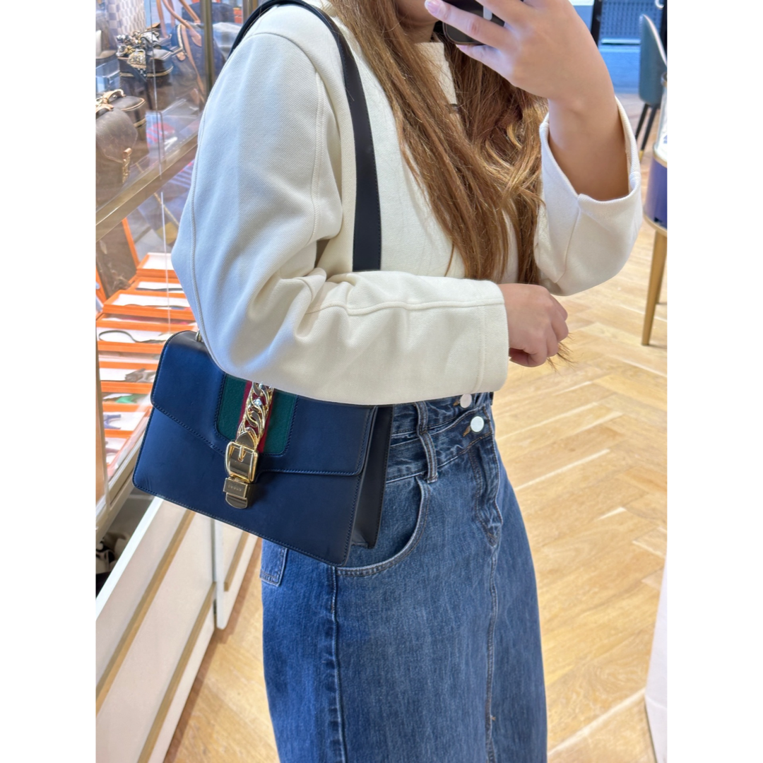 Gucci Small Black Sylvie Bag - Jiaxyk