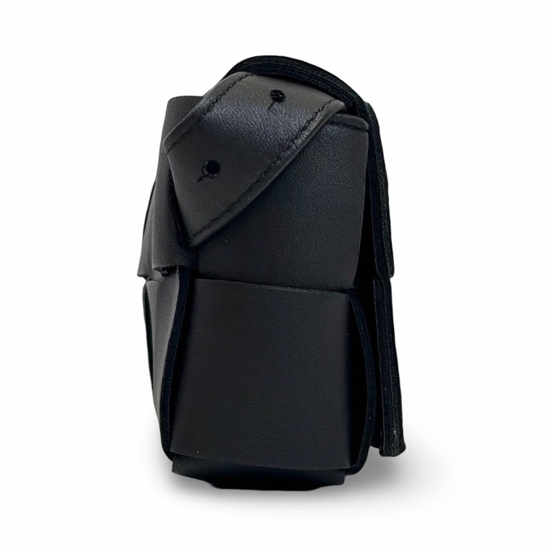 Bottega Veneta Black Cassette Belt Bag - Jiaxyk