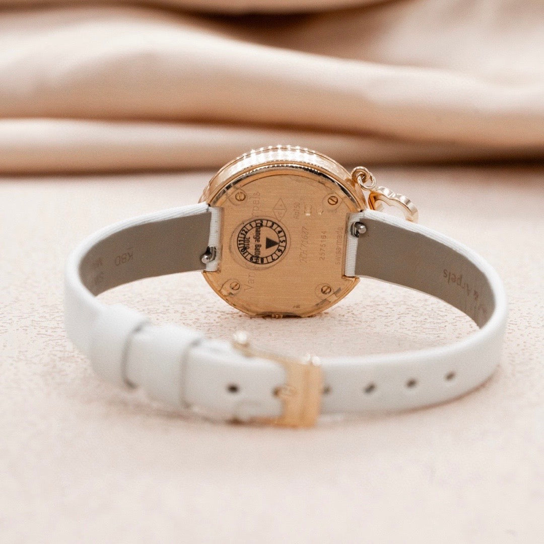Van Cleef & Arpels Charms Quartz Watch - Jiaxyk
