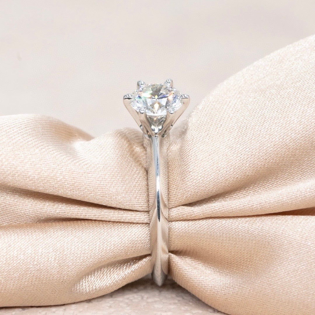 Tiffany Engagement Ring with a Round Brilliant Diamond 0.88CT - Jiaxyk