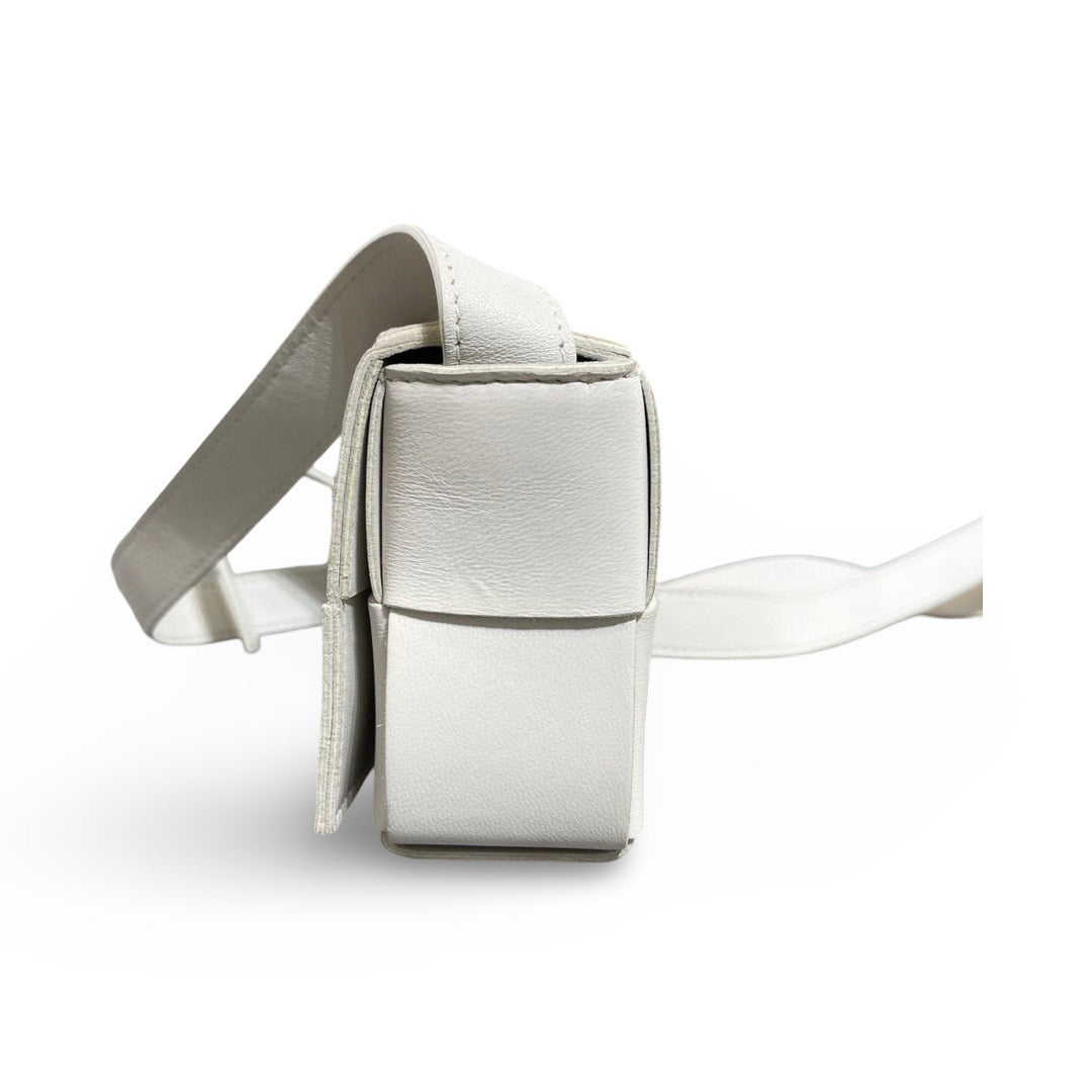 Bottega Veneta White Candy Cassette Belt Bag - Jiaxyk