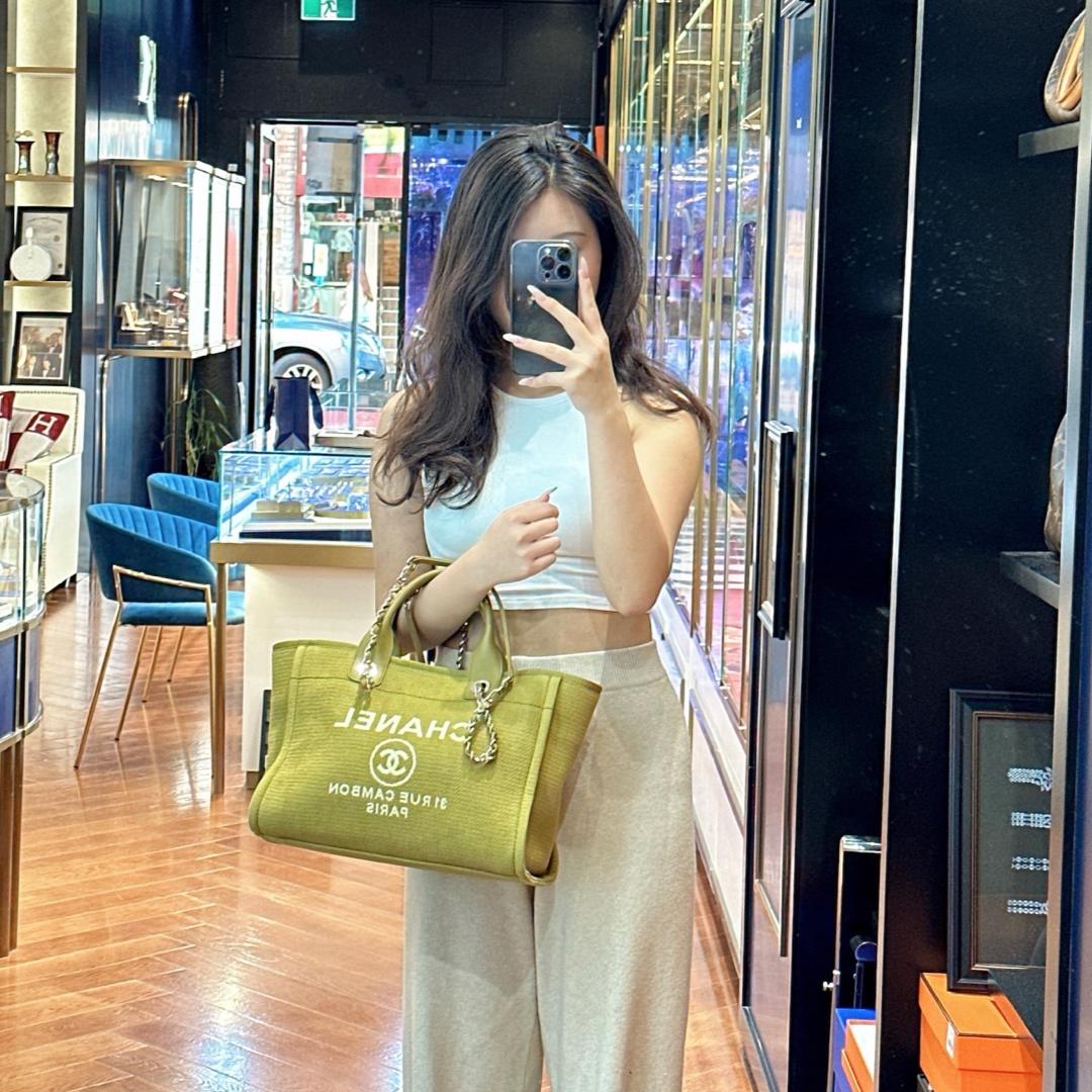 Chanel Small Green Deauville Tote - Jiaxyk