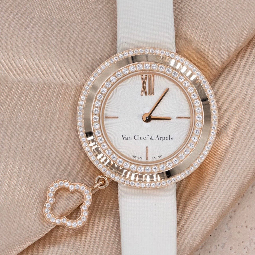 Van Cleef & Arpels Charms Quartz Watch - Jiaxyk