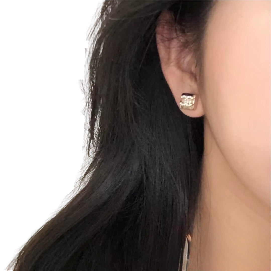 Pre-owned Chanel 24C Mini Square CC Earring in Gold Metal, Crystal - photo 7