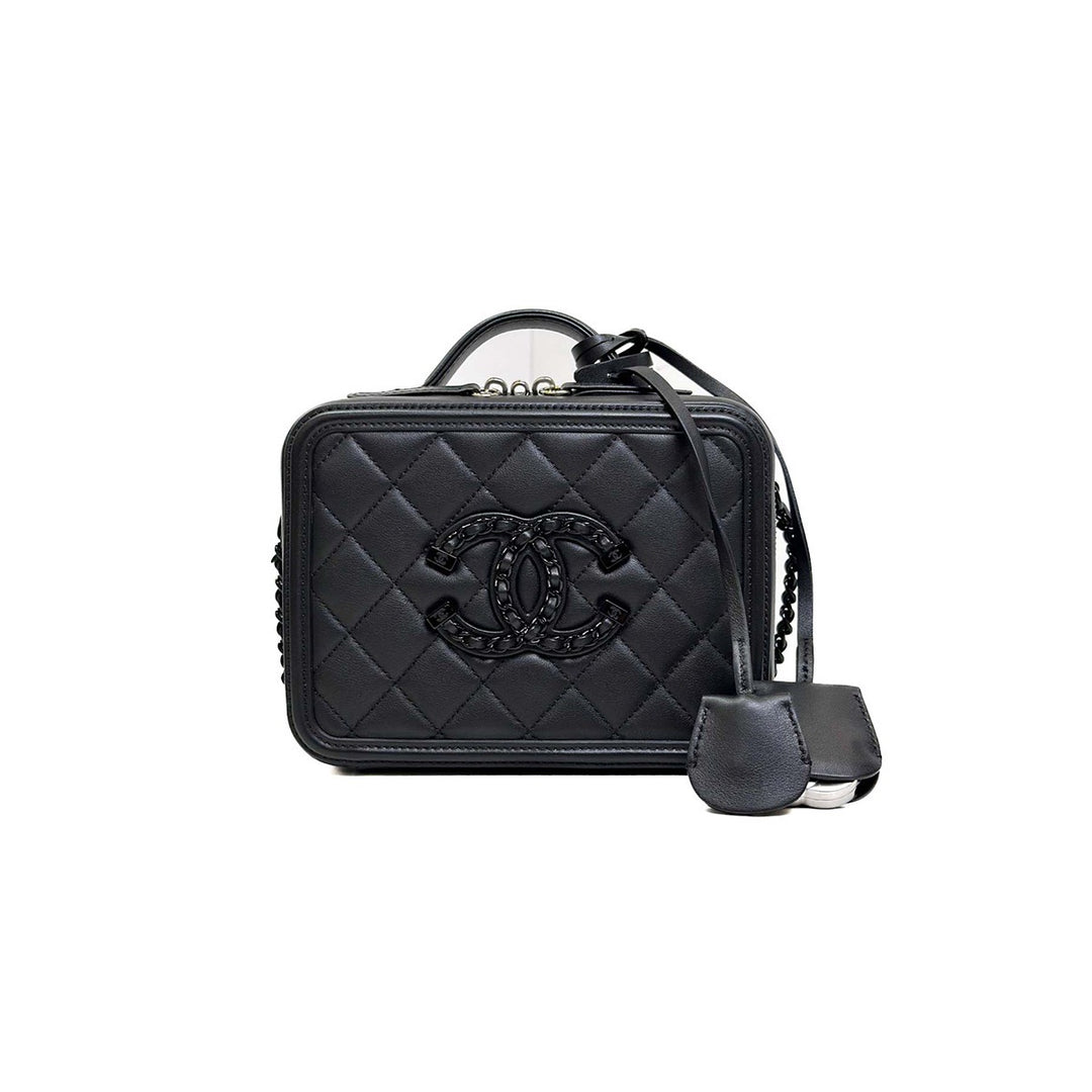 Chanel Vanity camera box so black with top handle