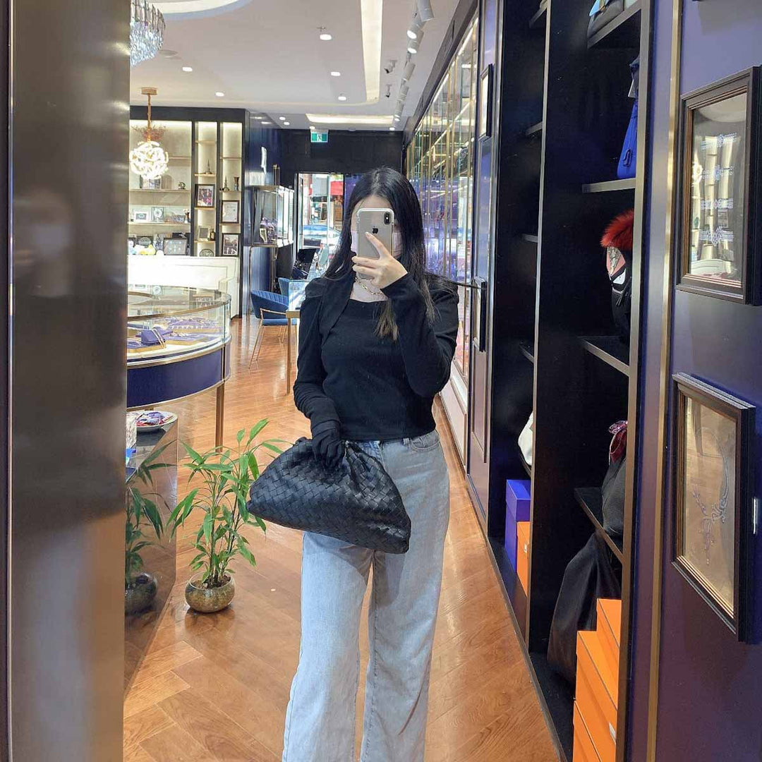 Bottega Veneta Black Pouch - Jiaxyk