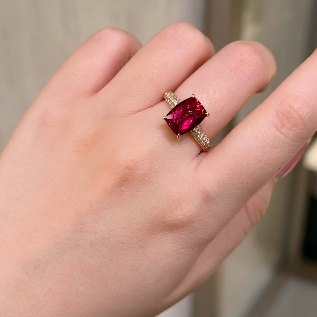 Natural Rubellite Tourmaline Ring D3.37ct d0.31ct. 18K Fuchsia Rose