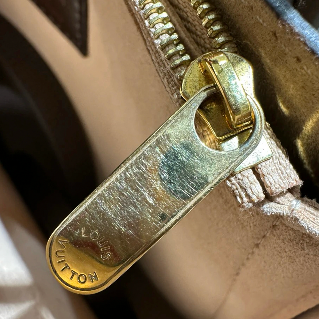 Louis Vuitton Damier Ebene Kensington Bag