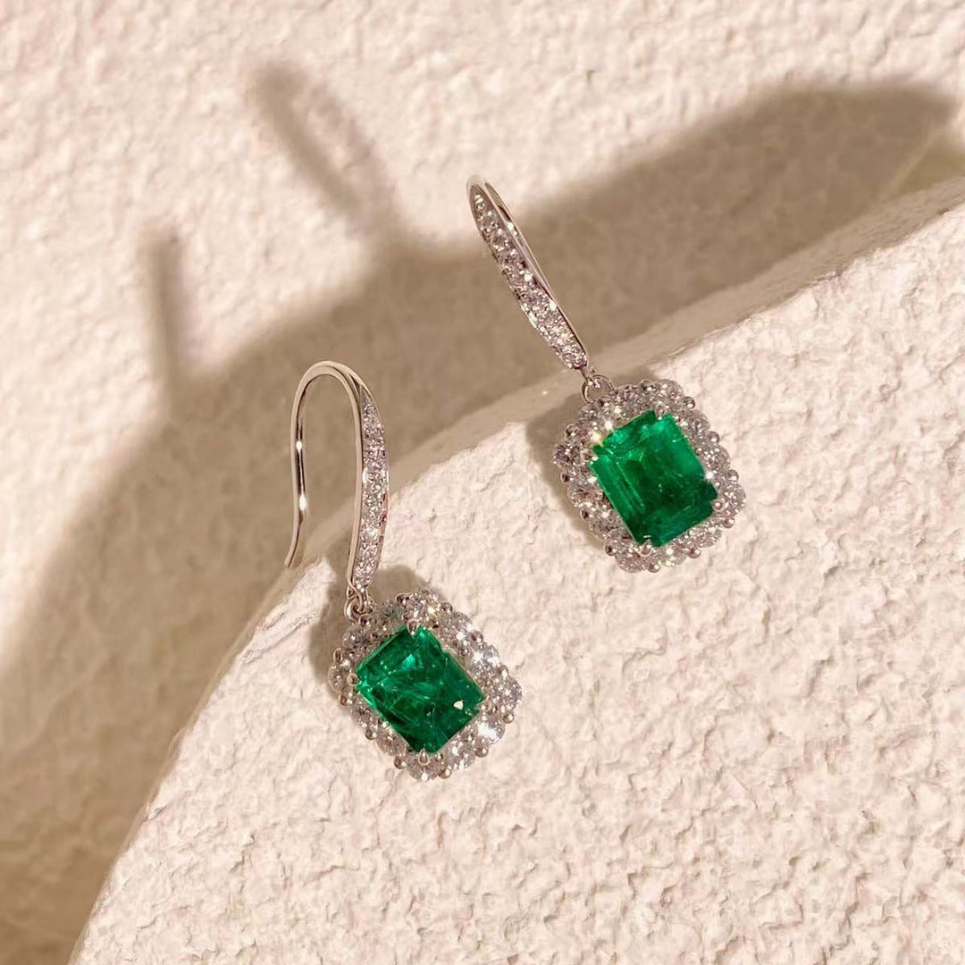 Natural Emerald Earrings D1.57ct d0.69ct. 18K Zambia