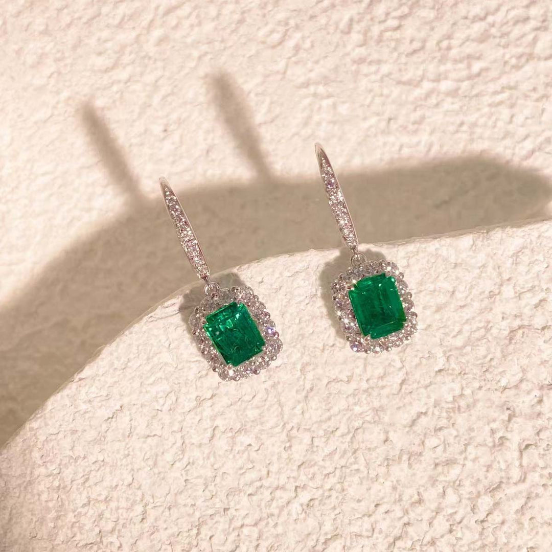 Natural Emerald Earrings D1.57ct d0.69ct. 18K Zambia
