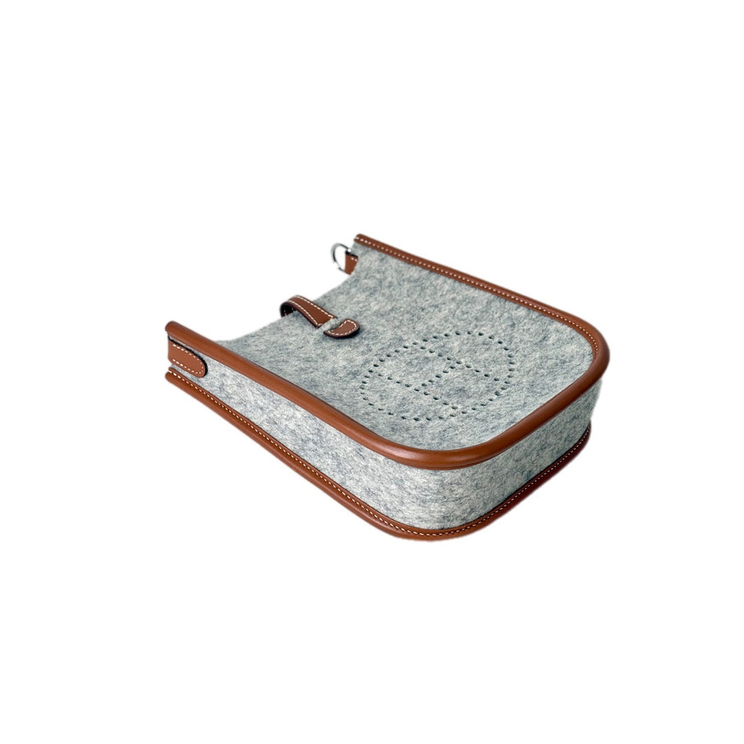Hermes Mini Evelyn Gen III Felt Bag