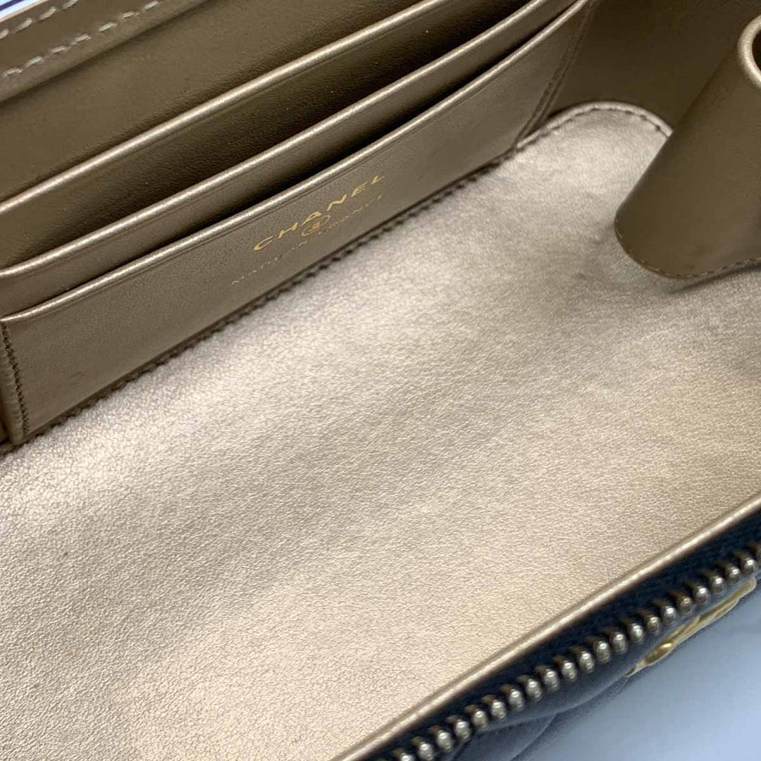 Chanel Vanity Box Black with Pearl Crush