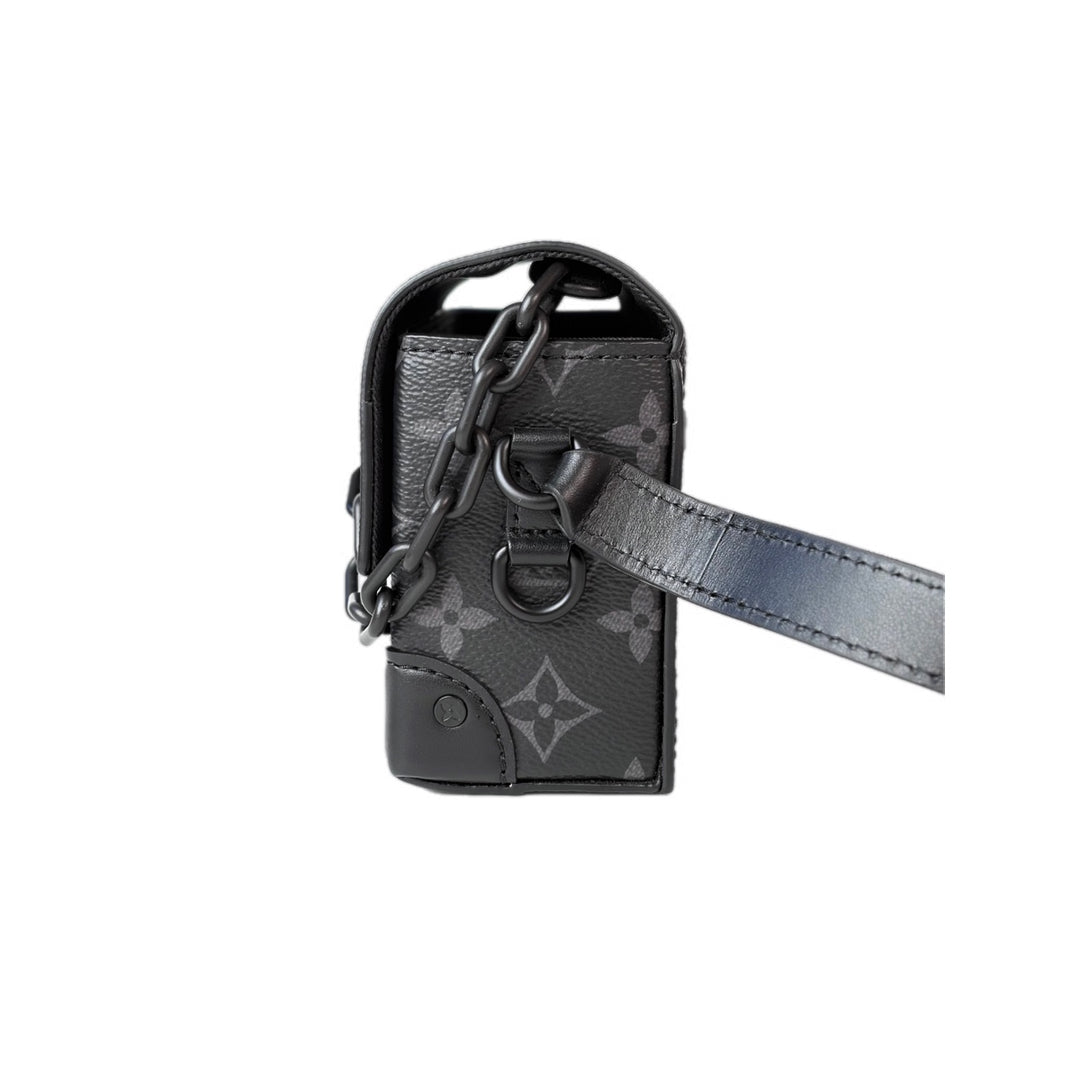 Louis Vuitton Black Steamer Wearable Wallet Bag