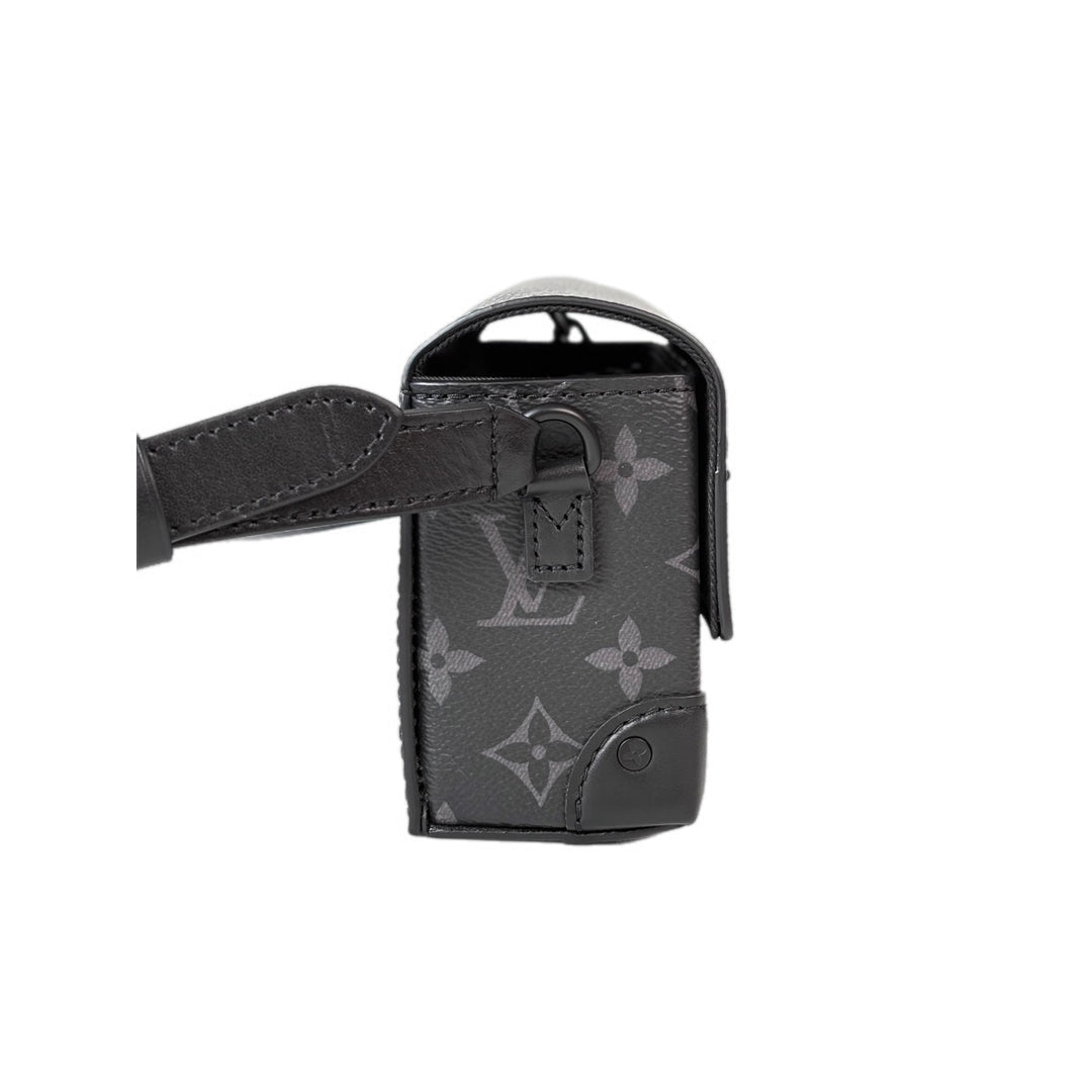 Louis Vuitton Black Steamer Wearable Wallet Bag