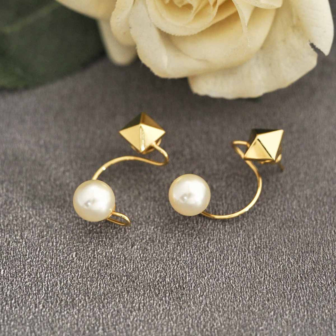 Valentino  Pearl Stud Earring