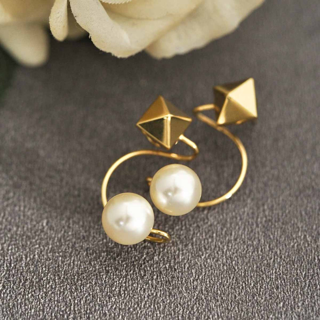 Valentino  Pearl Stud Earring