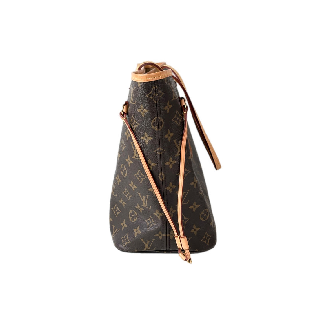 Louis Vuitton Neverfull MM Bag