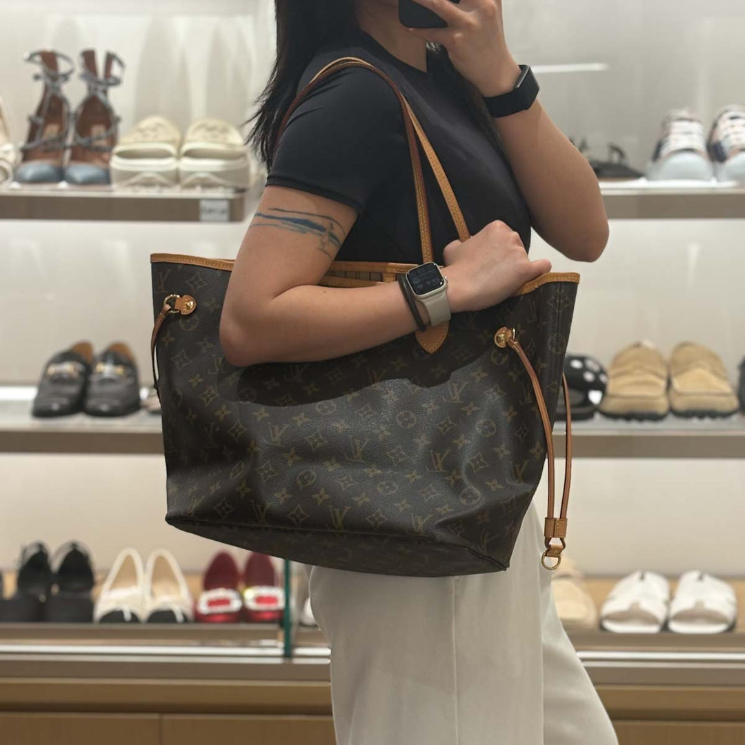 Louis Vuitton Neverfull MM Bag
