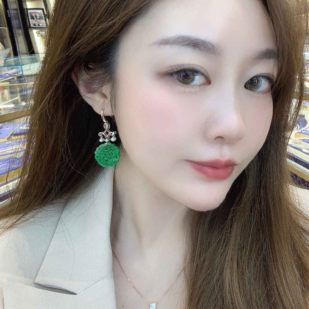 Burma Natural Green Carved Jade Earrings 21.1*2.3mm, 18K Gold