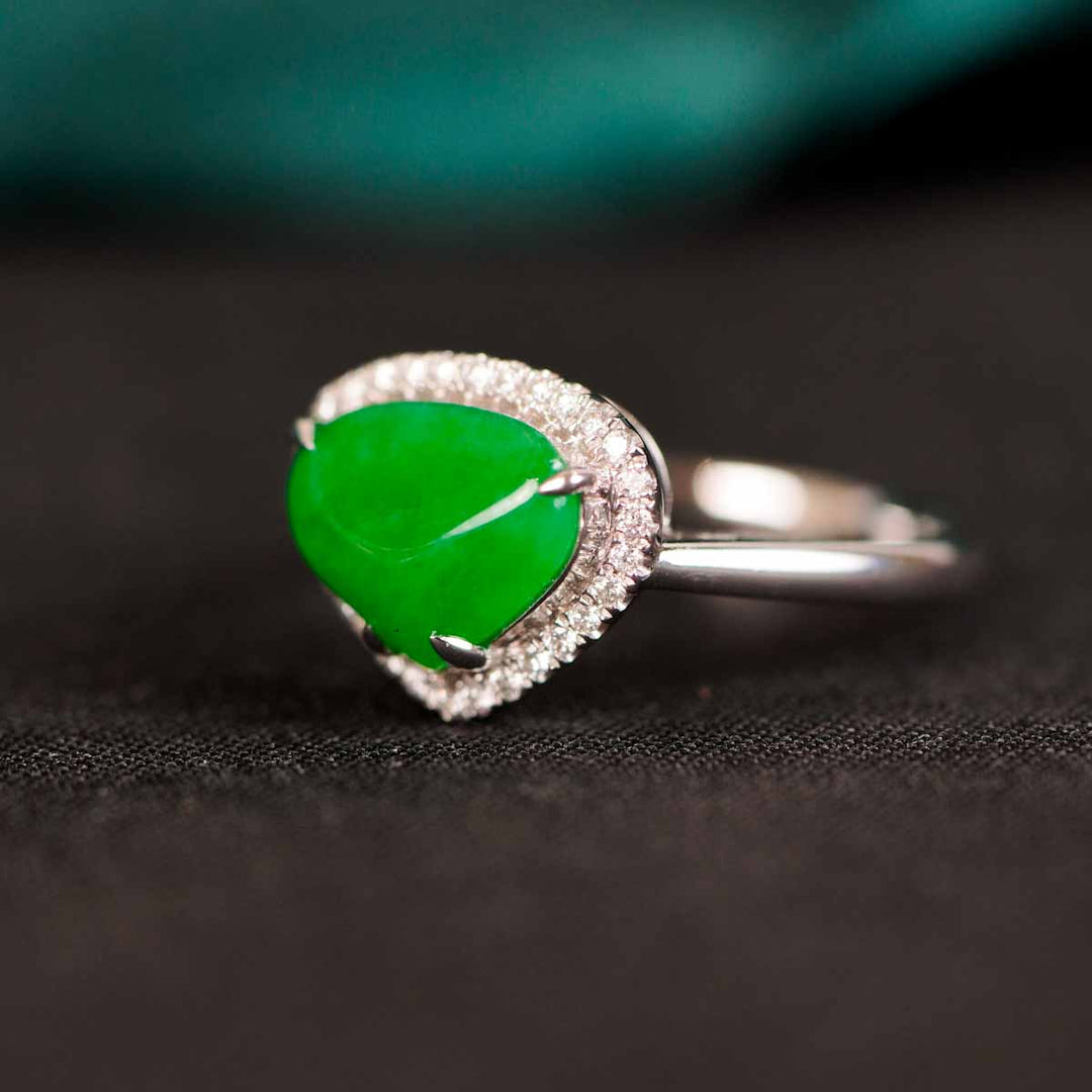 Natural Green Jade Triangle Ring 10.5*7.7mm, 18K Gold