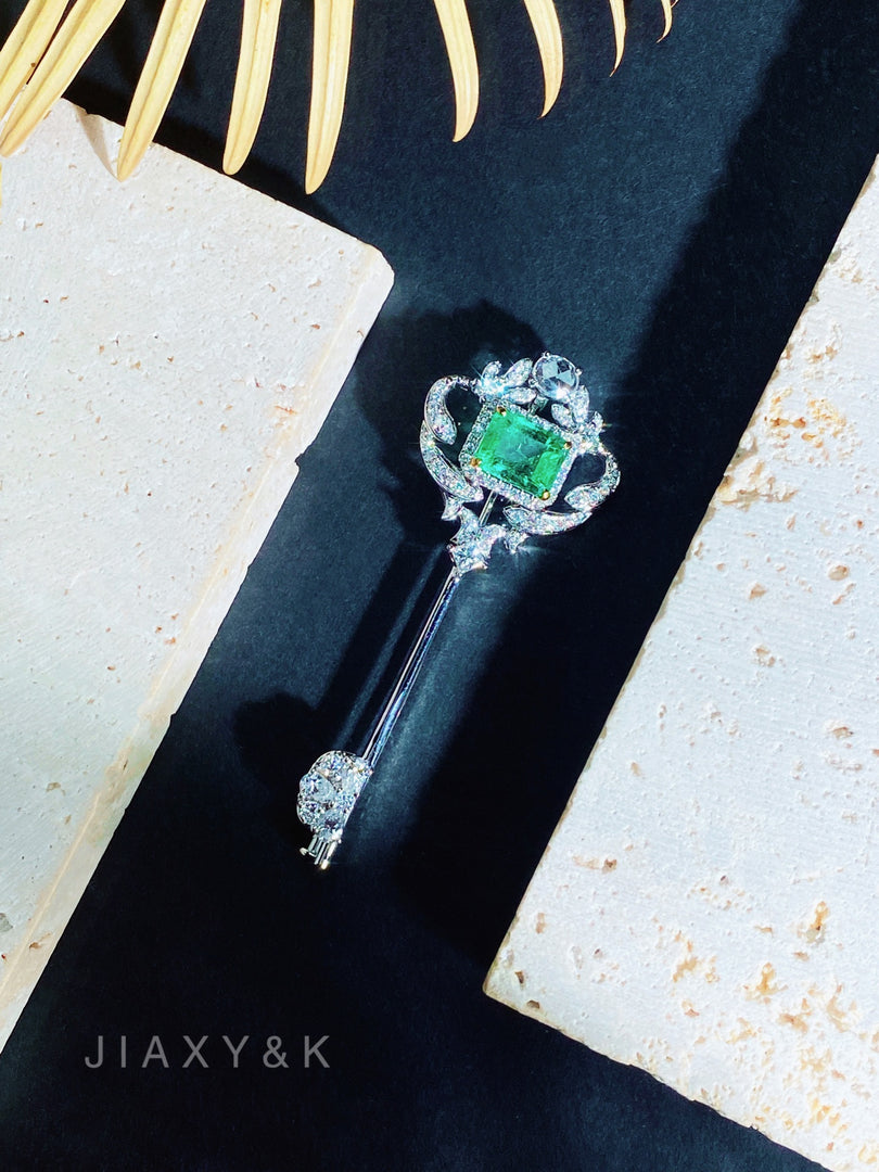 Emerald and Diamond Key Brooch / Pendant