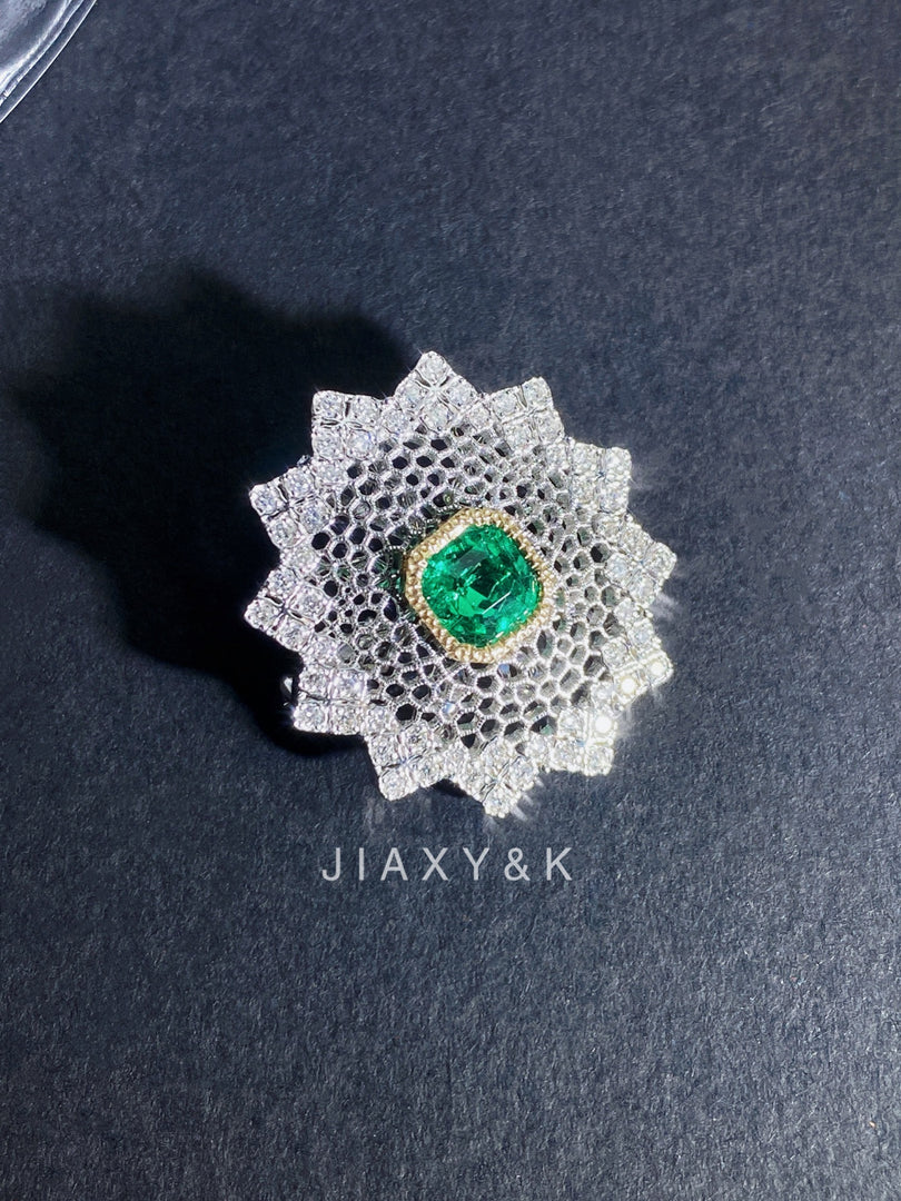 Colombia Emerald and Diamond Brooch / Pendant